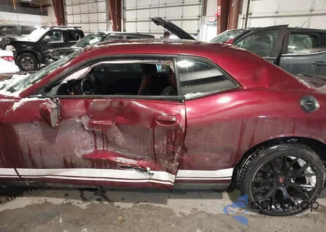 2017 Dodge Challenger Sxt из США, поврежденный, VIN 2C3CDZAG1HH554225